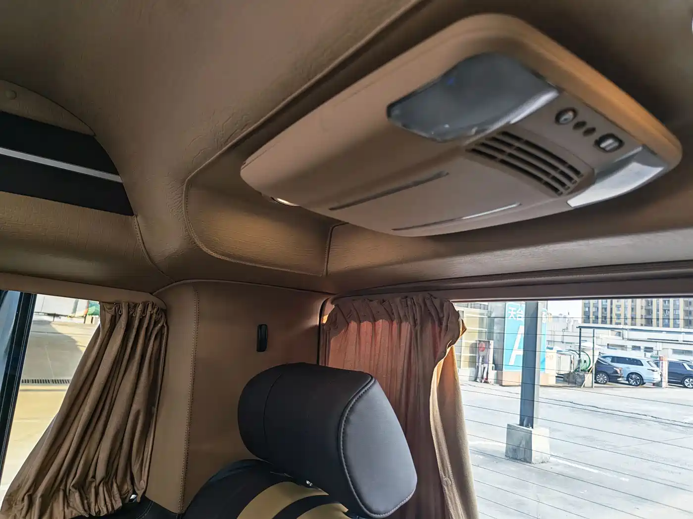 Volkswagen Caravelle 2019 2.0TSI 4WD Luxury 7-seater фото 21