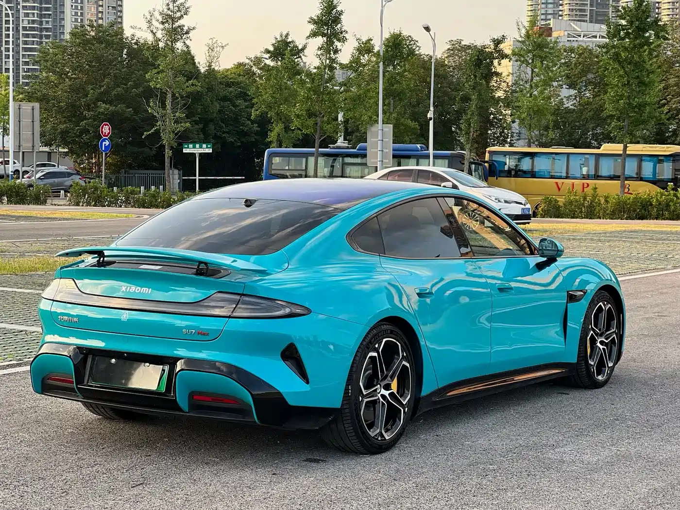 XIAOMI CAR XIAOMI SU7