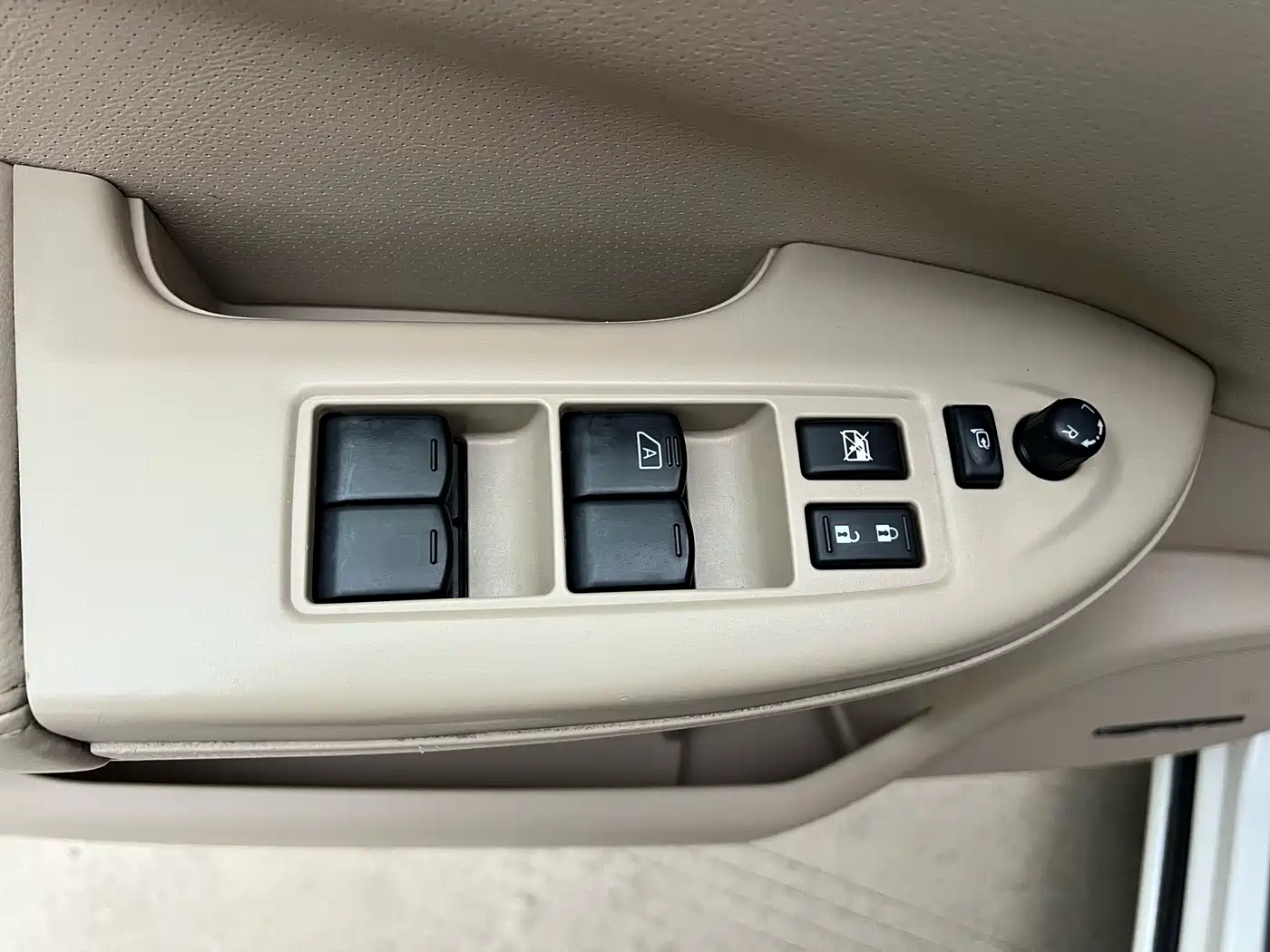 Nissan Quest 2013 3.5L SL фото 18