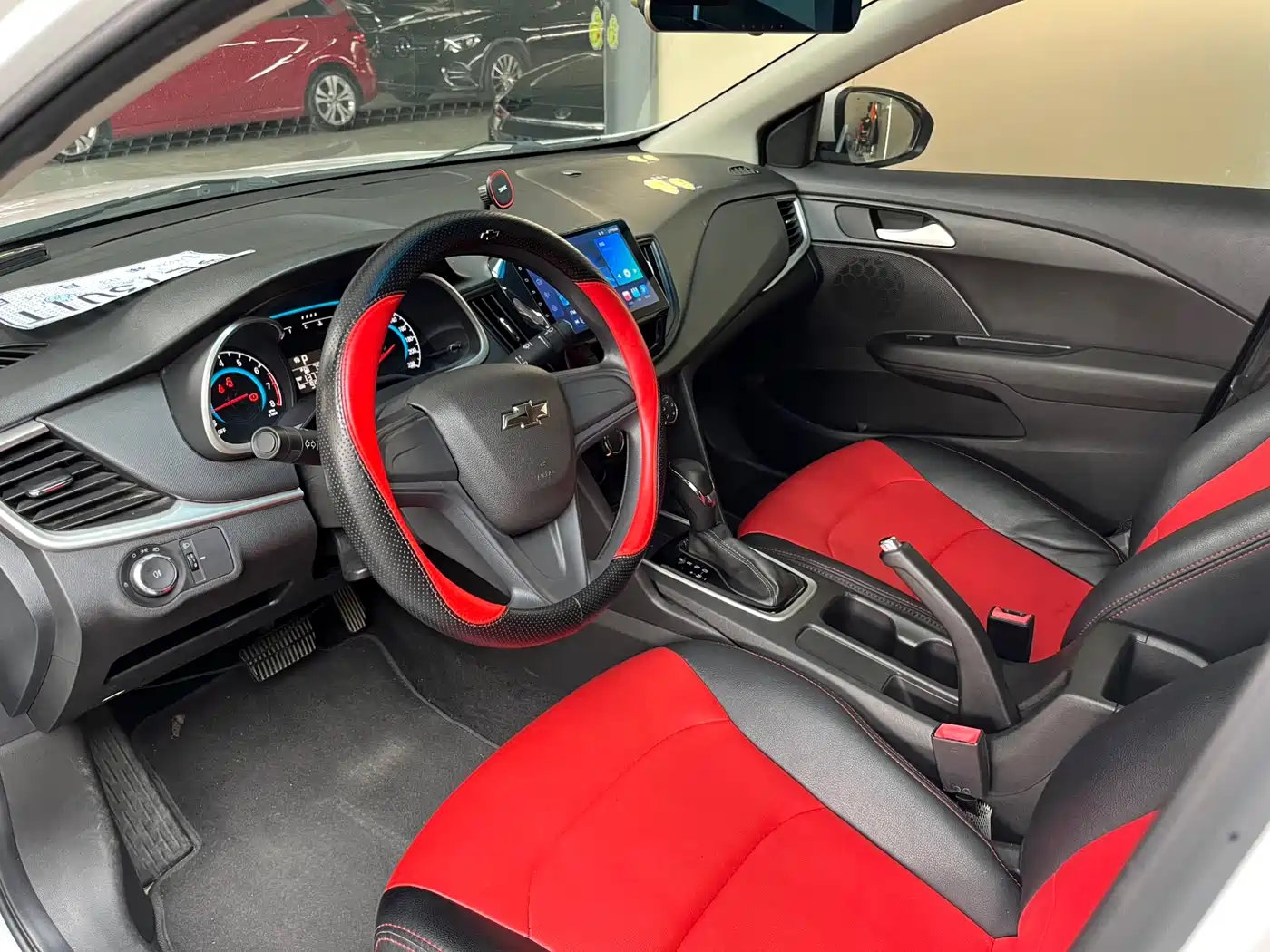 Chevrolet Cavalier 2019 320 Auto Sunroof Enjoyment Edition фото 4