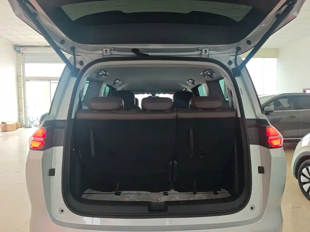 Wuling Motors Xingguang 730 New Energy 2025 2025 Model Plug-in Hybrid Base Version