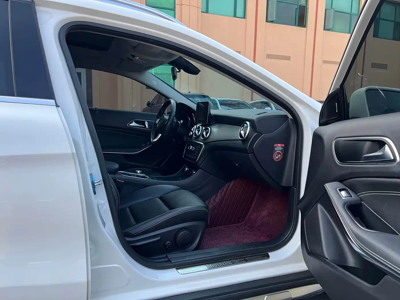 Mercedes-Benz GLA 2017 GLA 220 4MATIC Fashion фото 11