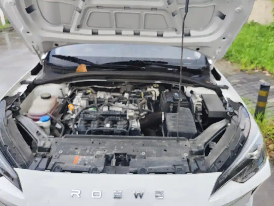 Roewe i5 2025 2026 1.5L Manual STD