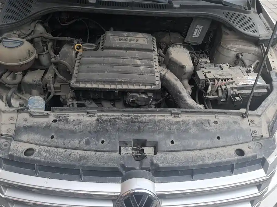 Volkswagen Santana 2015 1.6L Manual Trend Edition фото 10