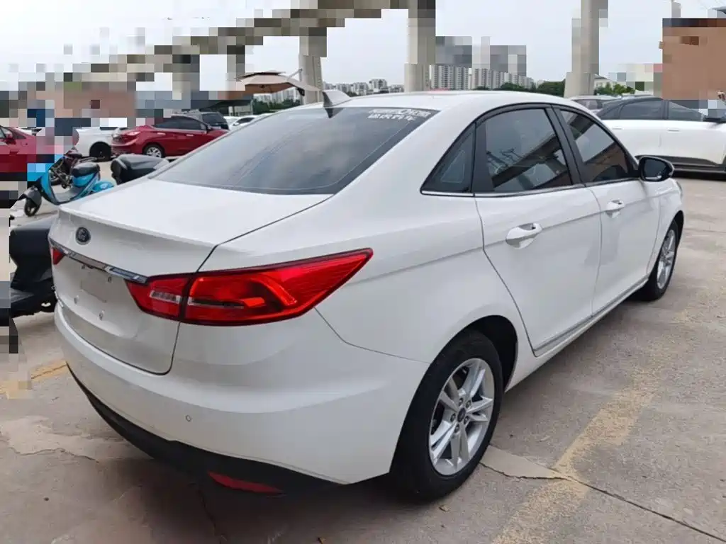 Ford Escort 2021 2019 Facelift 1.5L Auto Comfort Edition China VI