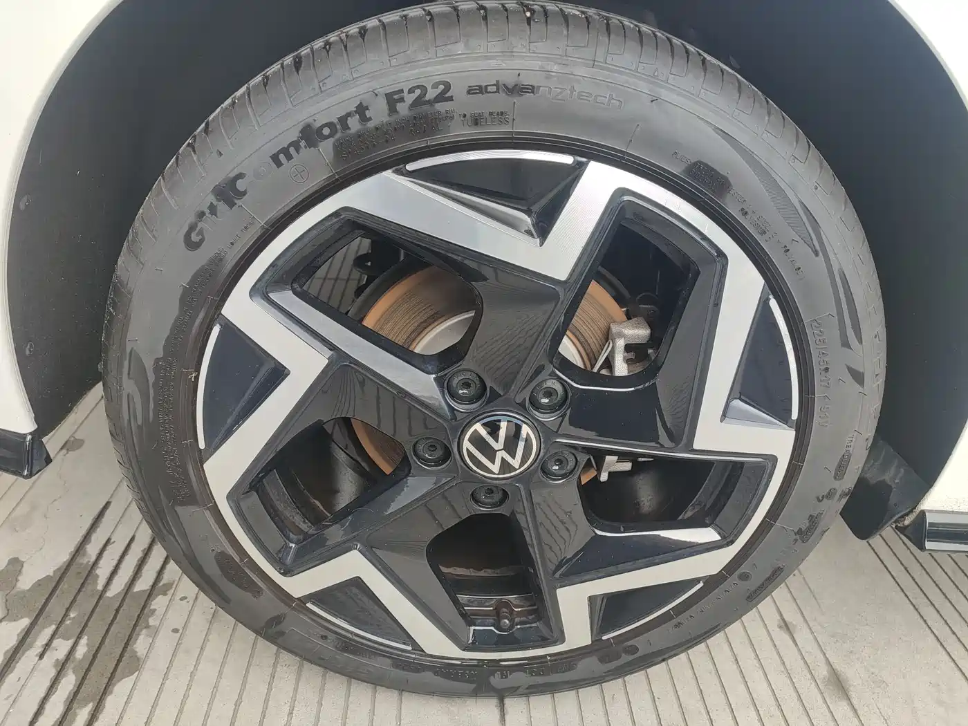 Volkswagen Golf 2025 Facelift 300TSI R-Line фото 12