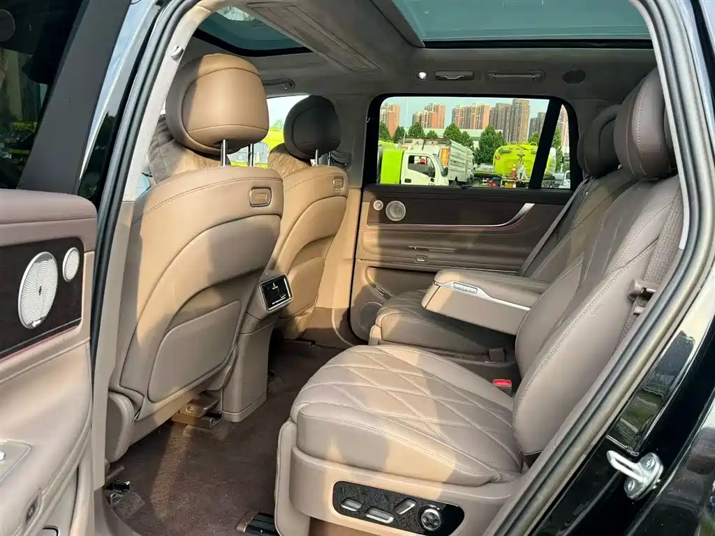 AITO Wenjie AITO M9 2026 Extended Range Ultra Edition 52kWh 6-seater фото 6