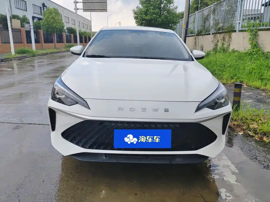 Roewe i5 2025 2026 1.5L Manual STD