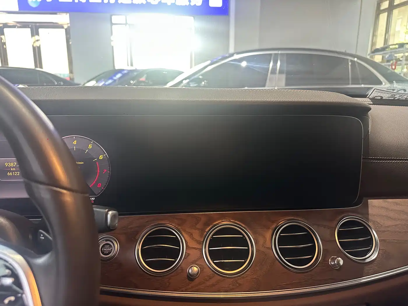 Mercedes-Benz E-Class 2020 E 300 L Luxury Model фото 13