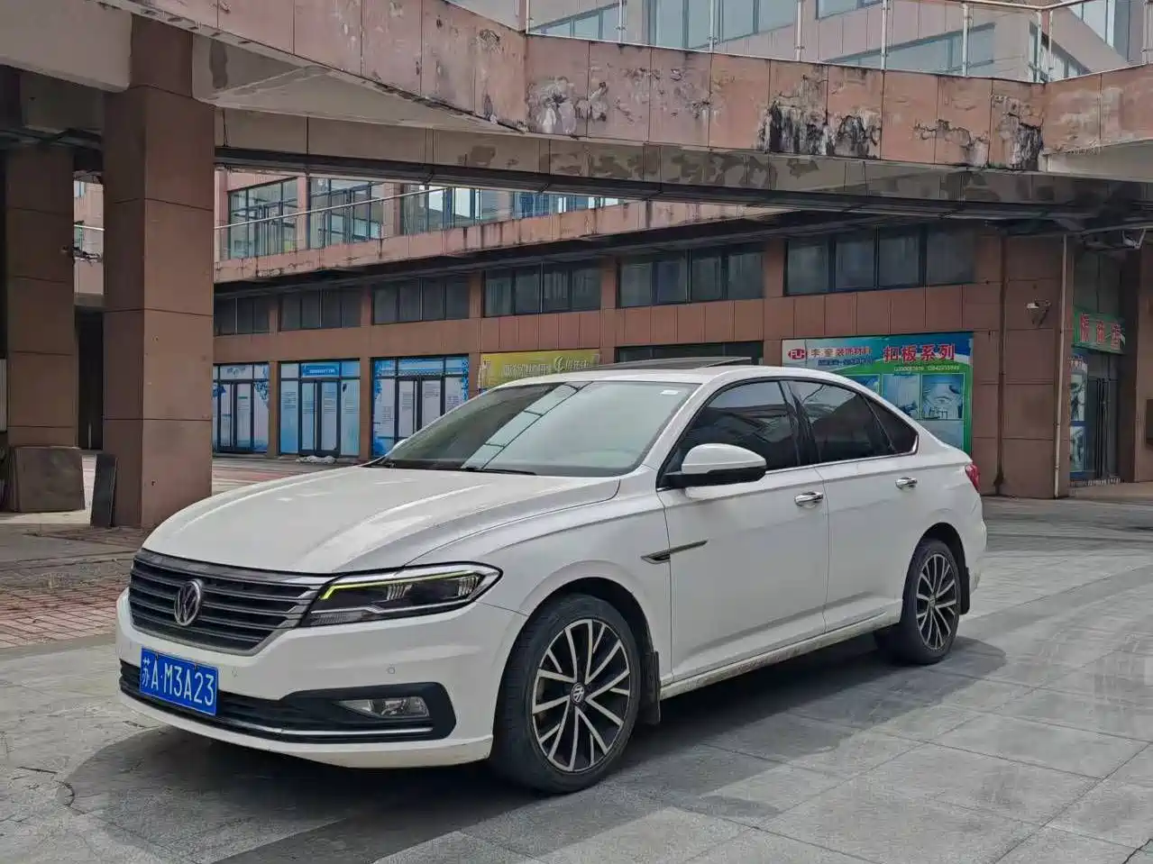 Volkswagen Lavida 2018 280TSI DSG Luxury Edition China V фото 3