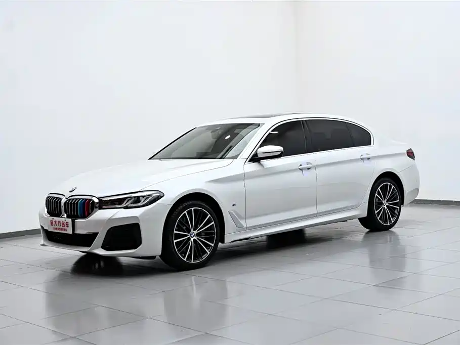 BMW 5 Series 2023 530Li Leading M Sport Package фото 2