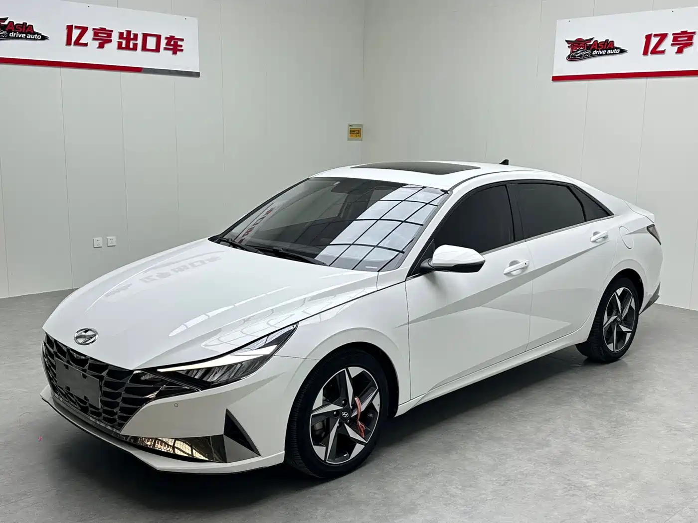 Hyundai Elantra 2023 1.5L CVT GLX Elite Edition