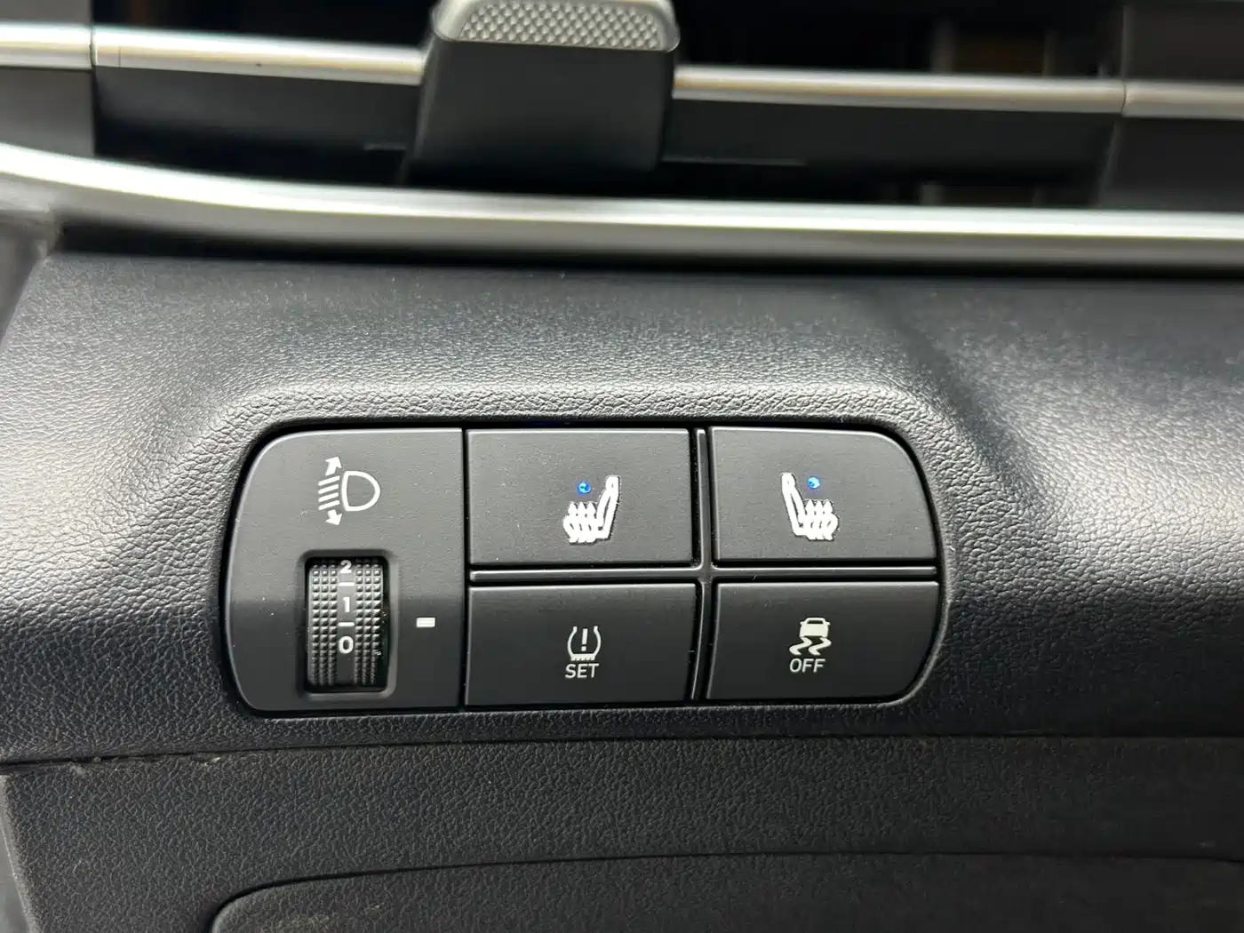 Hyundai Elantra 2023 1.5L CVT GLX Elite Edition фото 9