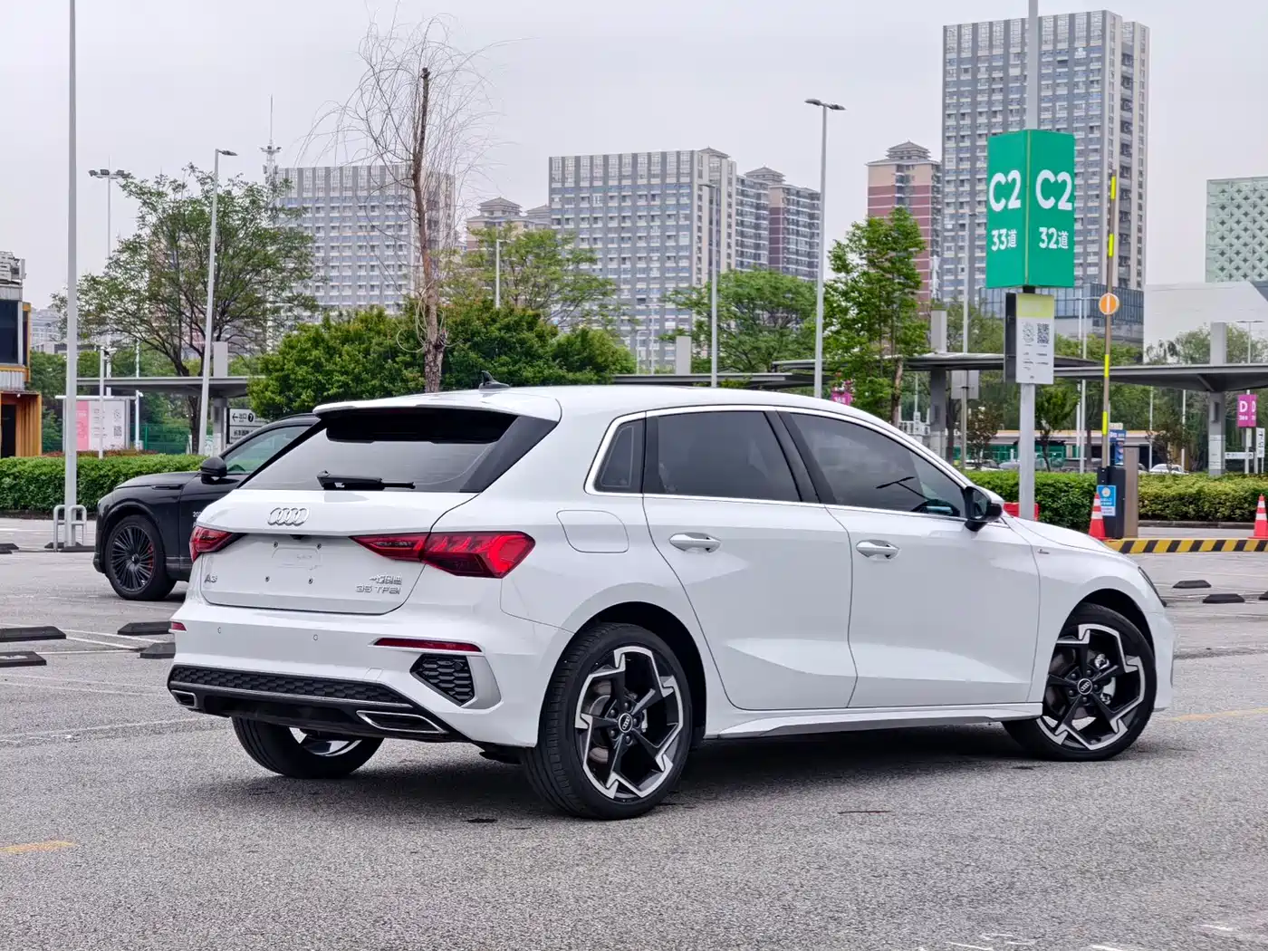 Audi A3 2023 Sportback 35 TFSI Luxury Sport фото 6