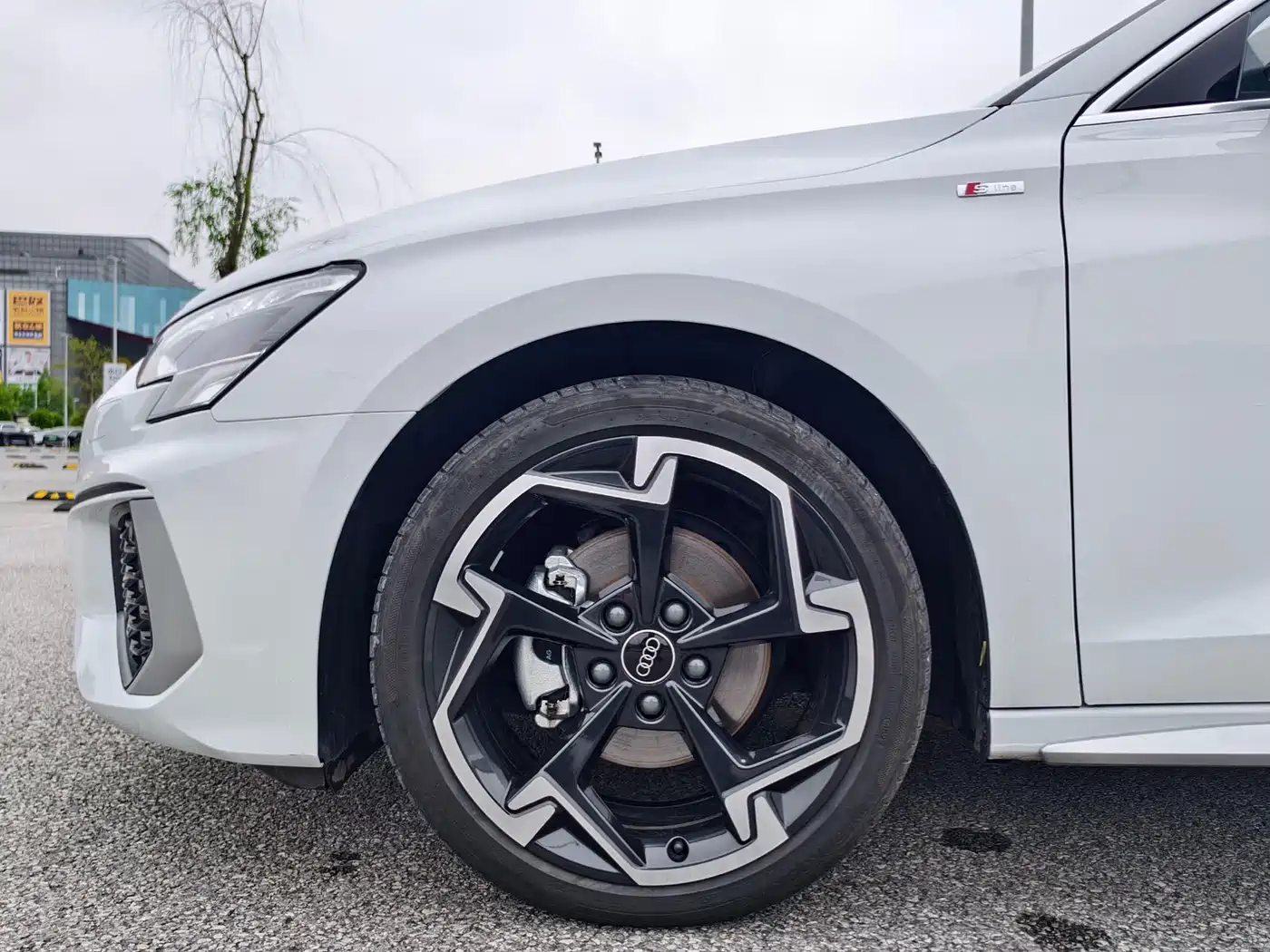 Audi A3 2023 Sportback 35 TFSI Luxury Sport фото 7