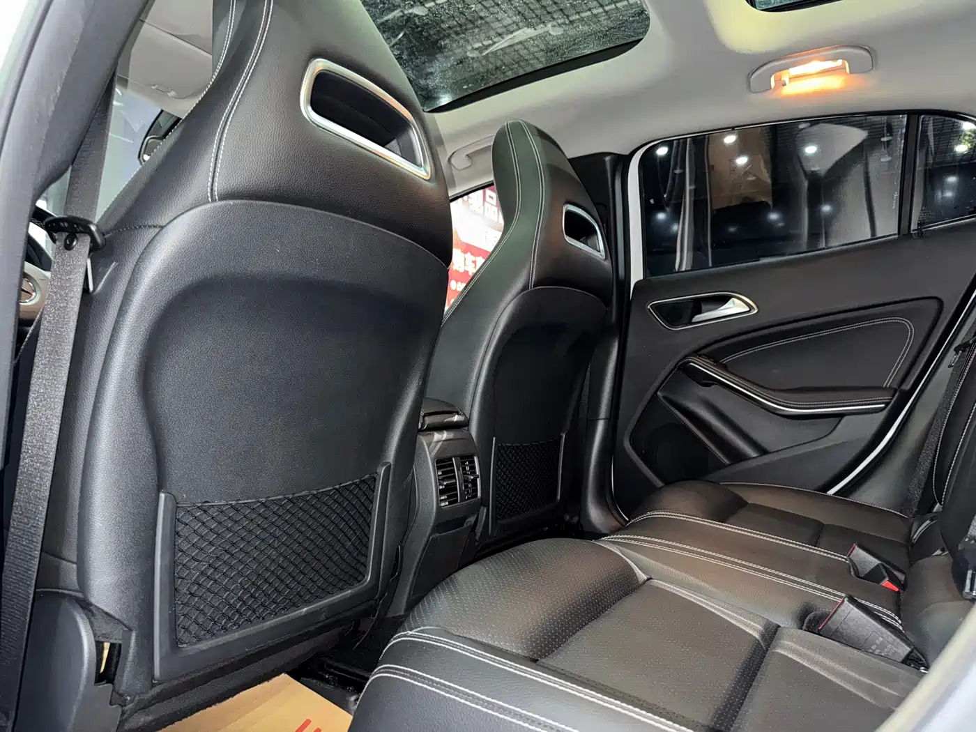 Mercedes-Benz GLA 2016 GLA 220 4MATIC Fashion фото 16