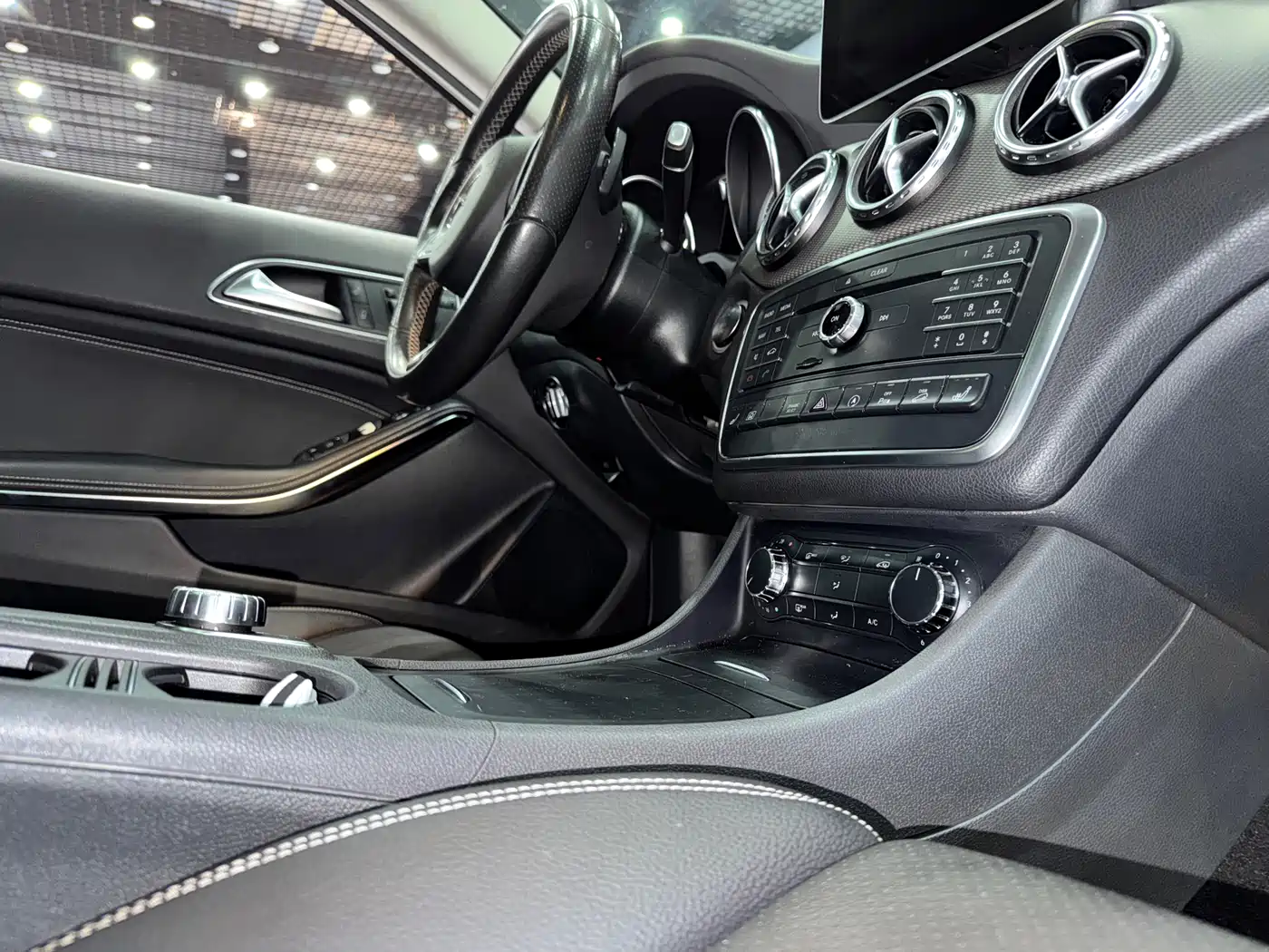 Mercedes-Benz GLA 2016 GLA 220 4MATIC Fashion фото 18