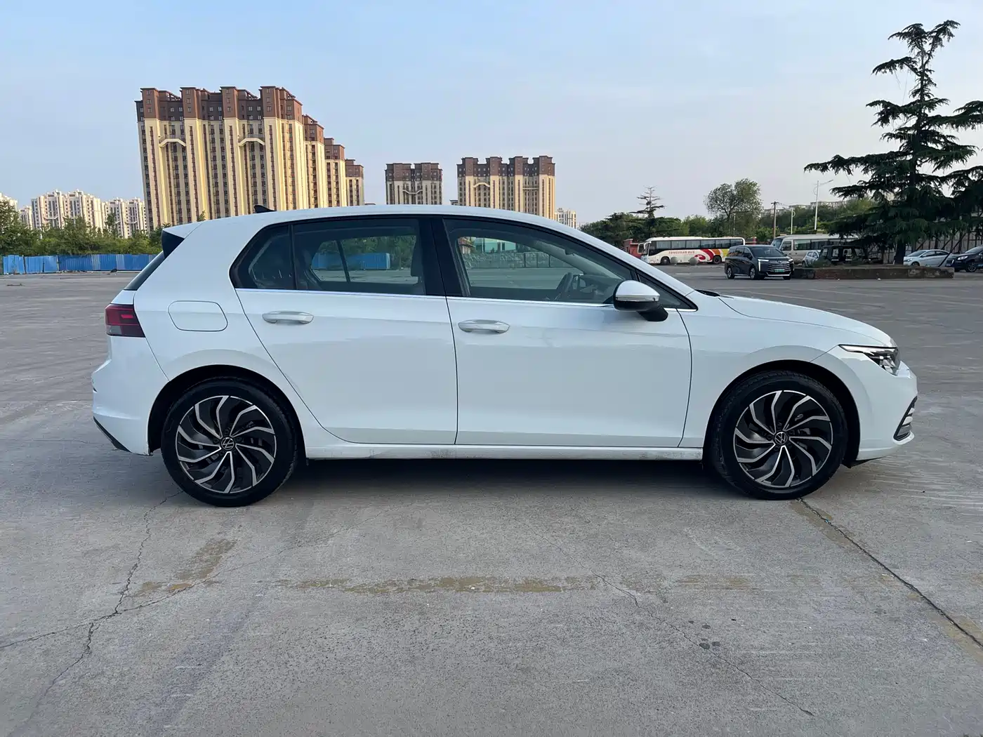 Volkswagen Golf 2023 Facelift 280TSI DSG Pro фото 4