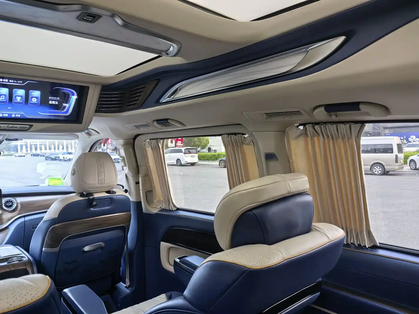 MERCEDES-BENZ V CLASS