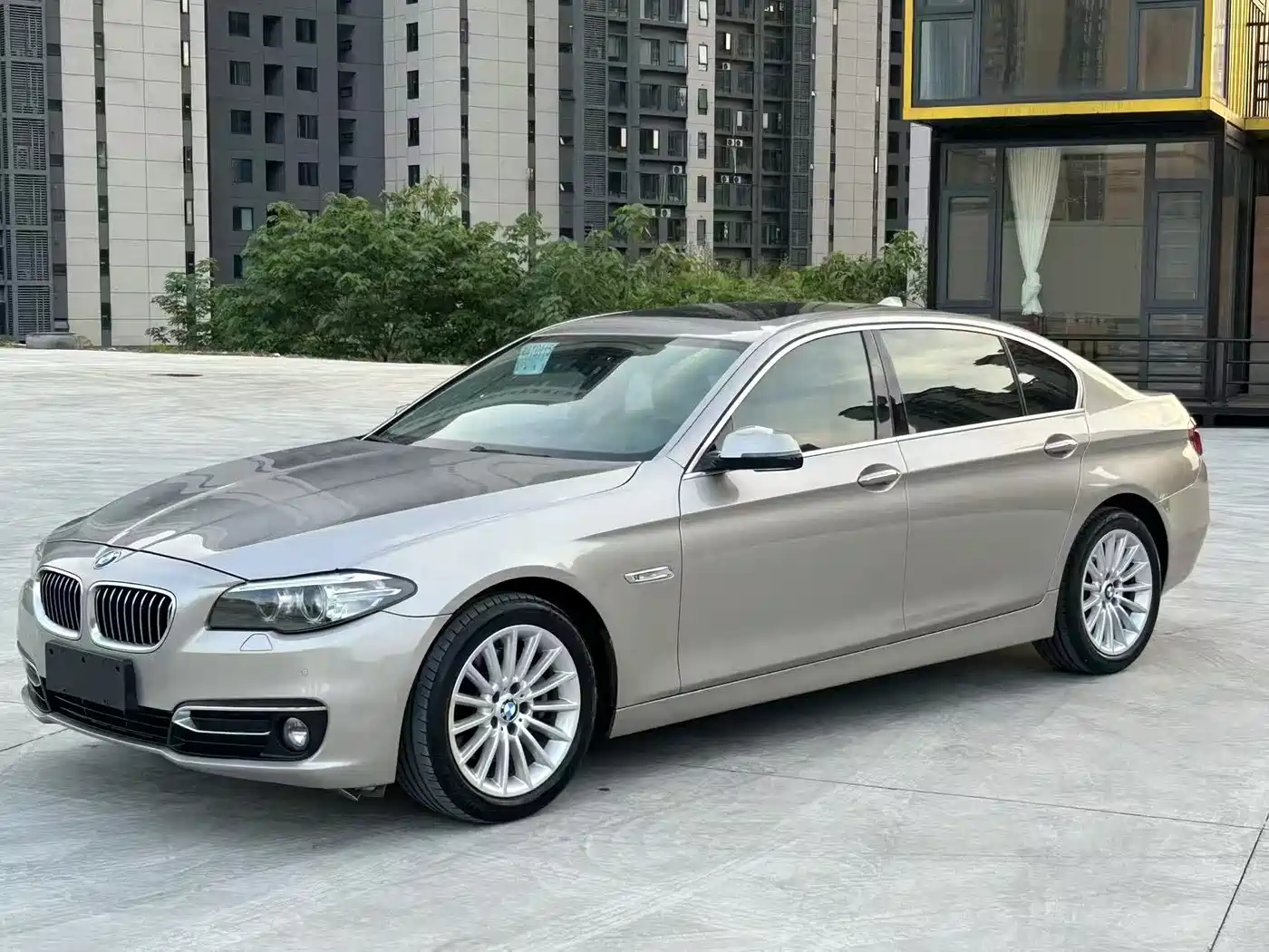 BMW 5 Series 2017 525Li Luxury Design Package
