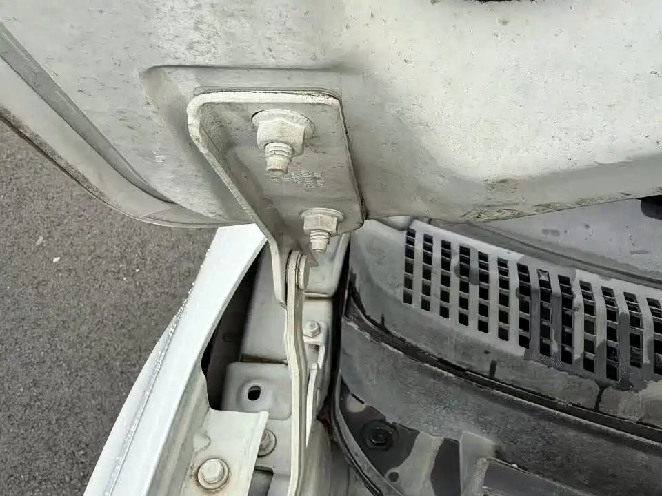 Фото 15 - Geely Vision X3