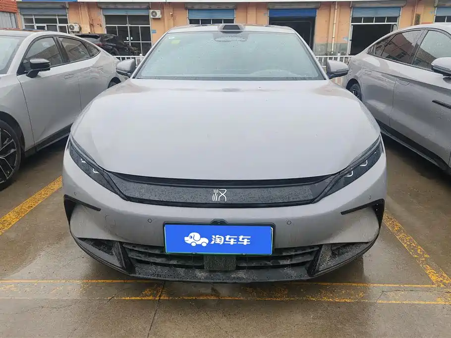 BYD Han 2025 DM-i Smart Driving Edition 125KM Honor фото 2