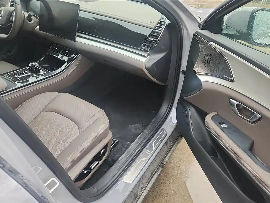 BYD Han 2025 DM-i Smart Driving Edition 125KM Honor фото 8