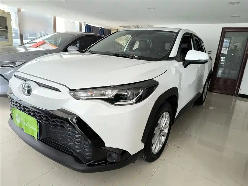 Toyota Frontlander 2022 2.0L CVT Leading Edition фото 2