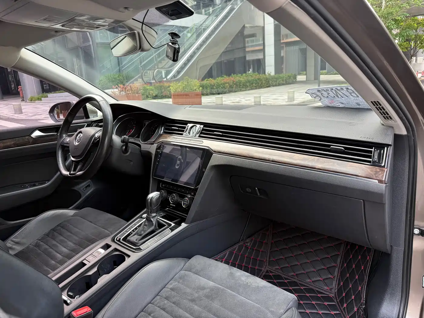 Volkswagen Magotan 2017 330TSI DSG Luxury фото 12
