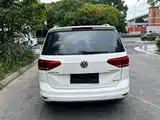 Photo 6 - Volkswagen Touran