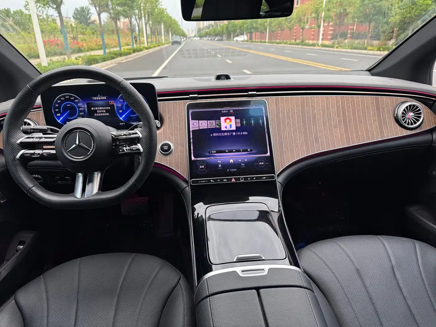 Mercedes-Benz EQE 2022 350 Luxury Edition фото 5