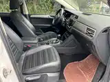 Photo 12 - Volkswagen Touran