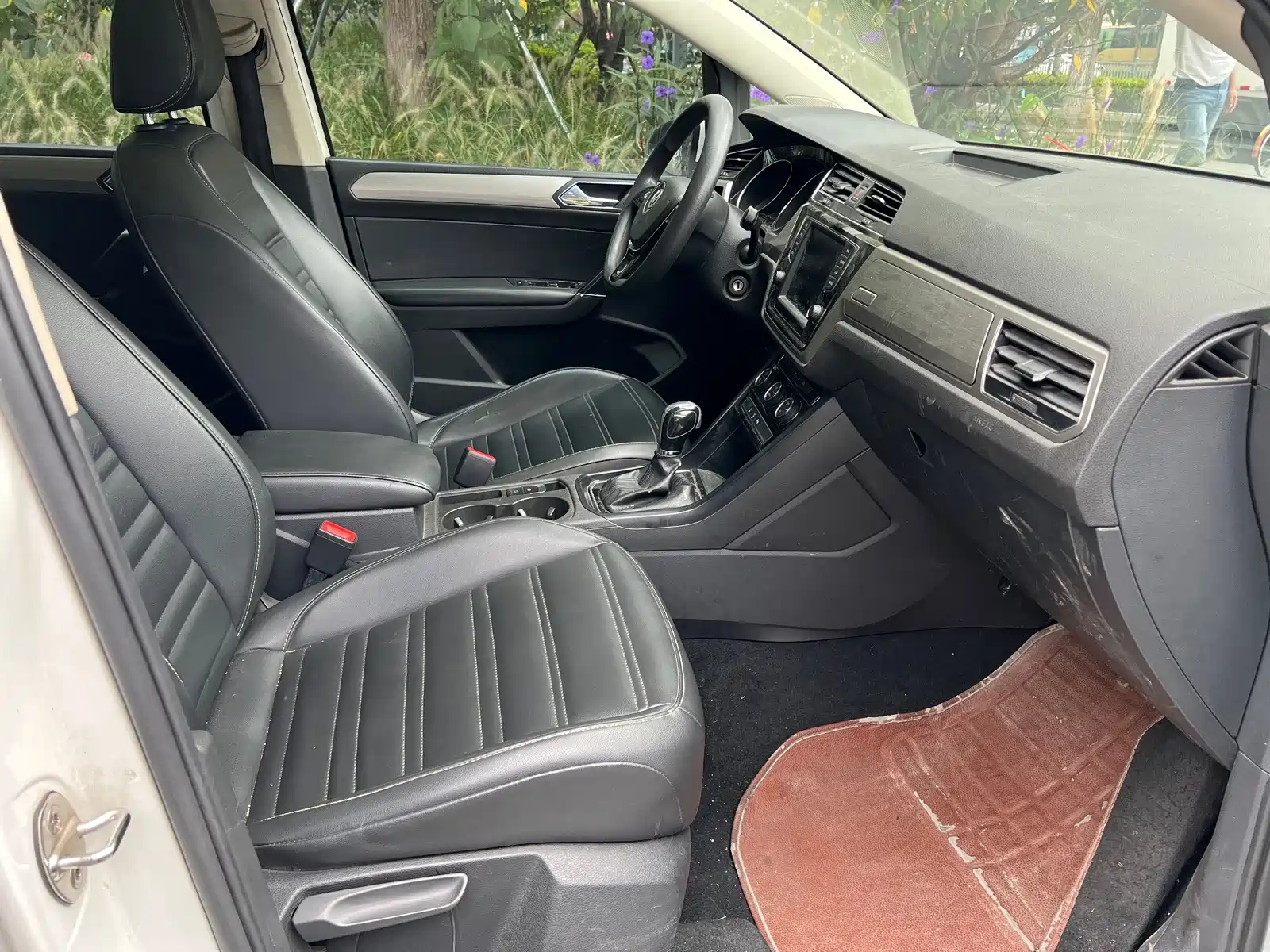 Photo 12 - Volkswagen Touran