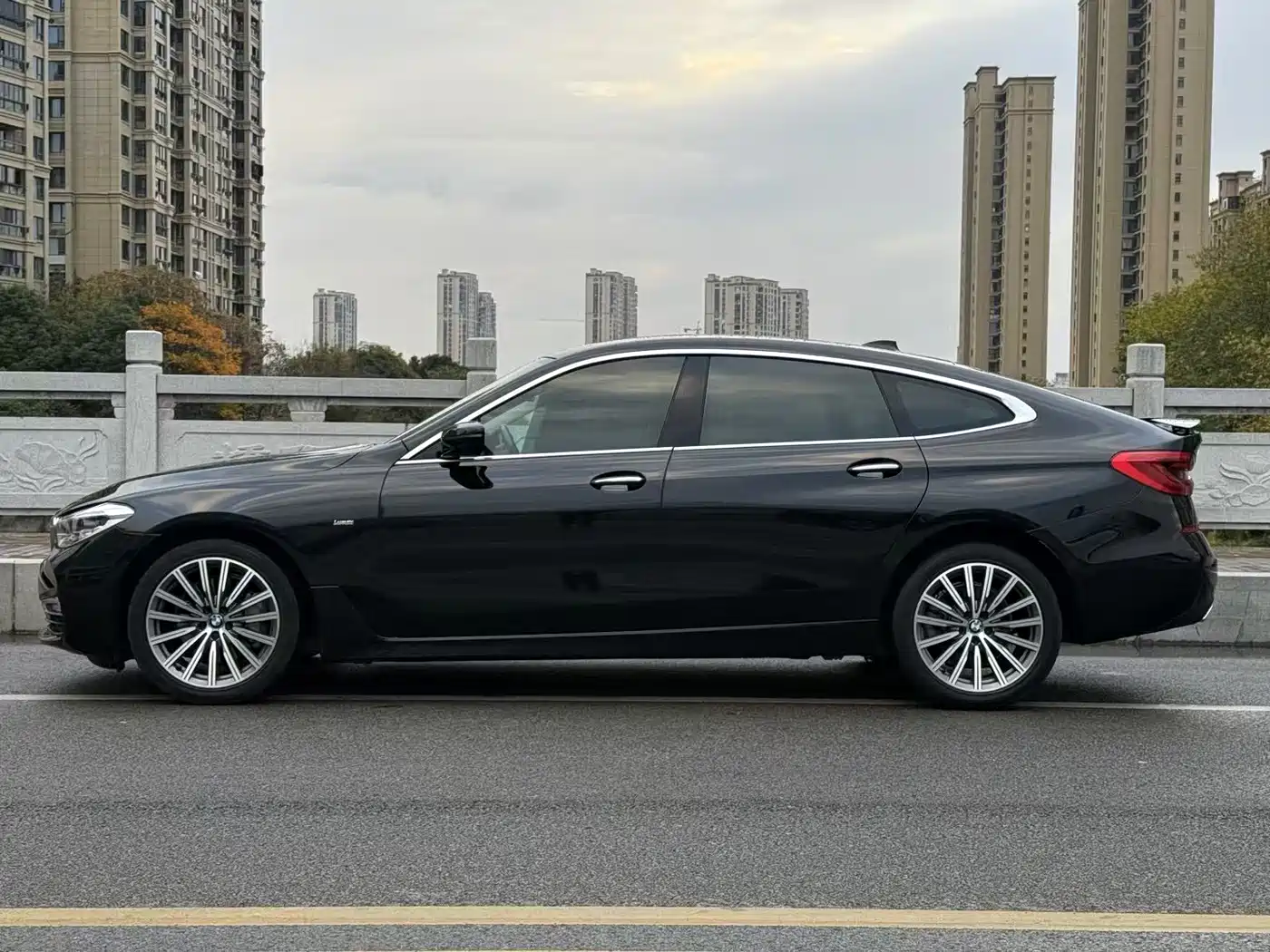 BMW 6 Series GT 2018 630i M Sport Package фото 3