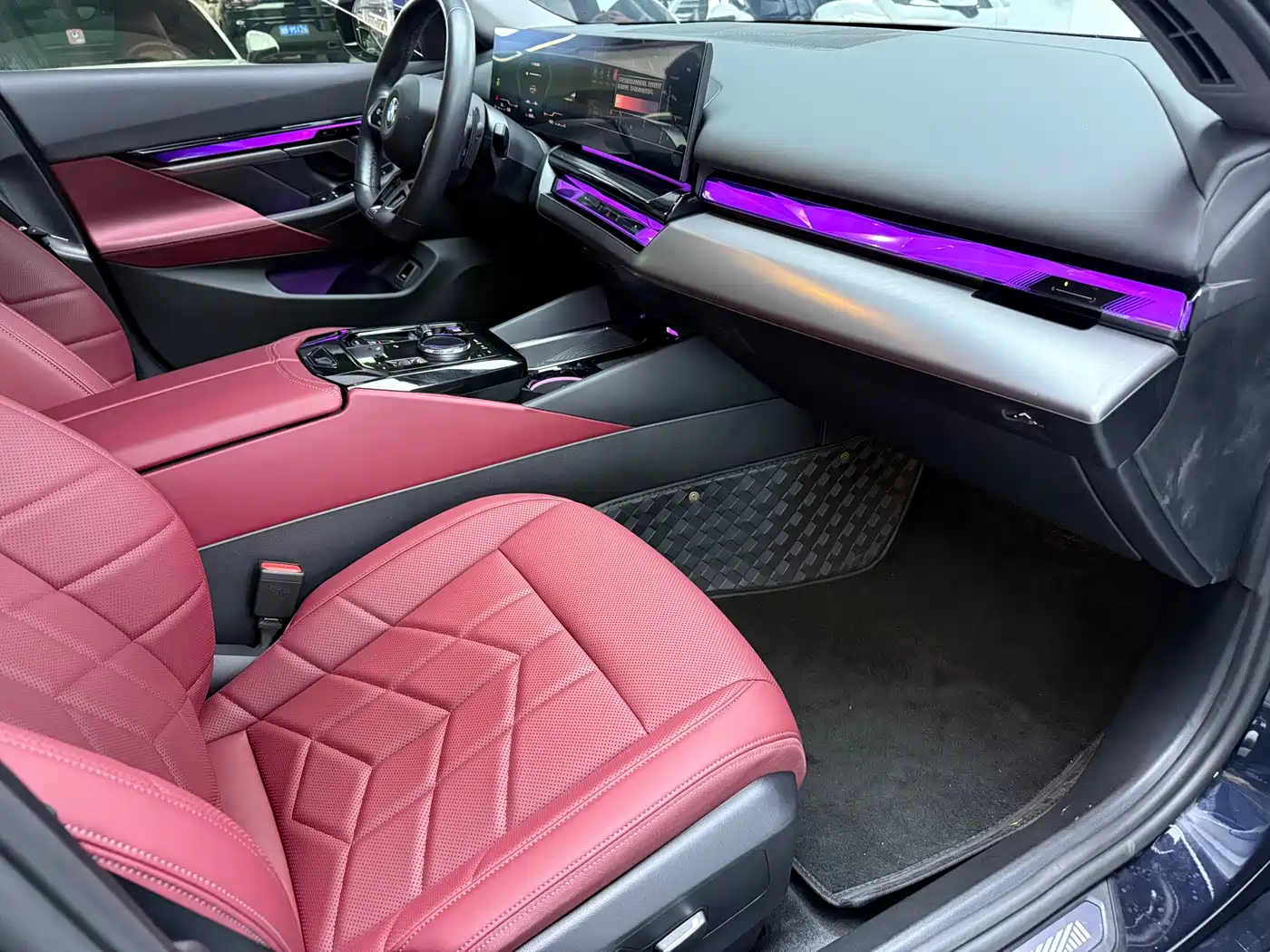 BMW 5 Series 2026 530Li Leading Luxury Package фото 6