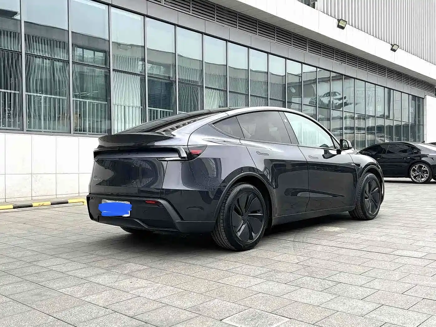Фото 4 - Tesla Model Y