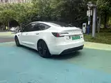 Фото 10 - Tesla Model 3