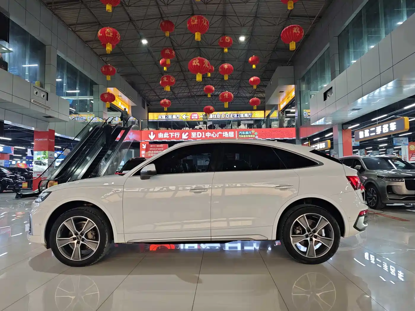 Audi Q5L Sportback 2022 40 TFSI Luxury фото 6