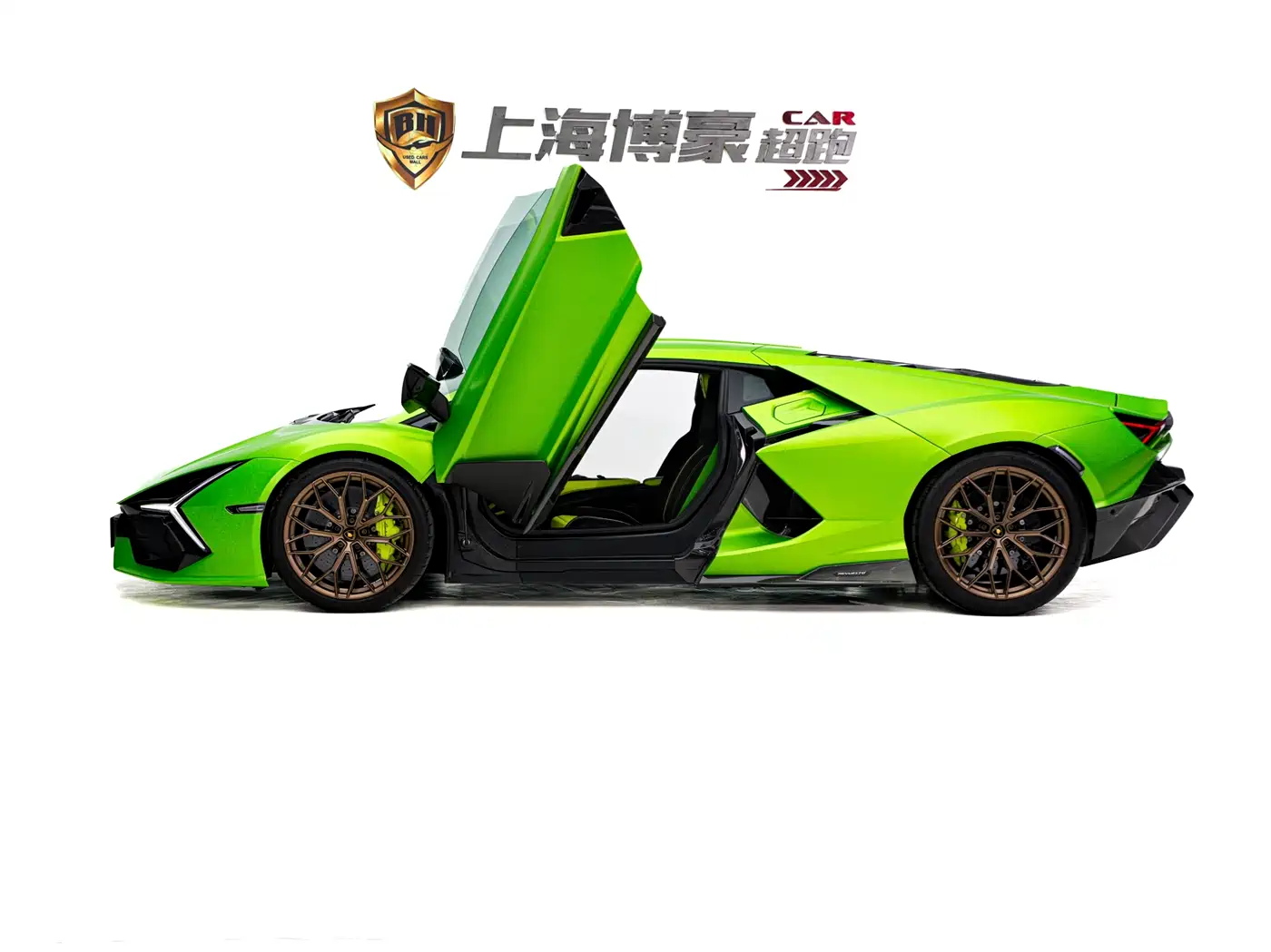 LAMBORGHINI REVUELTO