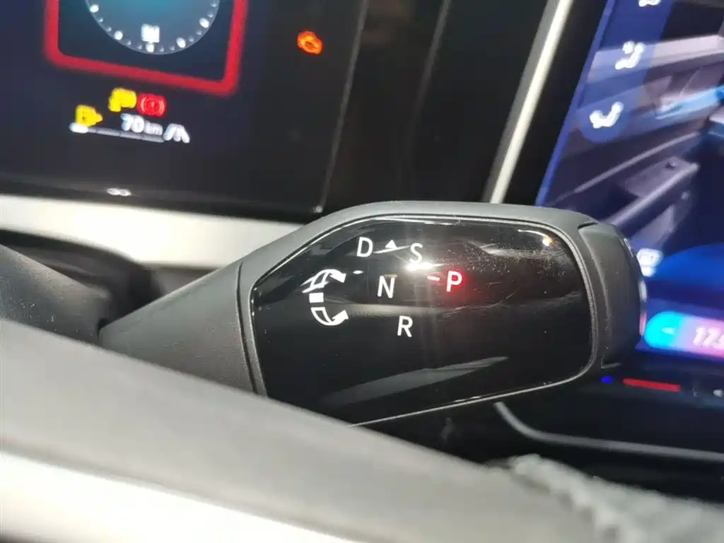 Volkswagen Passat 2025 Pro 380TSI Dragon Prestige Edition фото 14