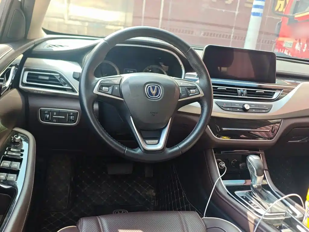 Changan Raeton CC 2019 2019 1.5T Automatic Luxury Radiance Edition China VI