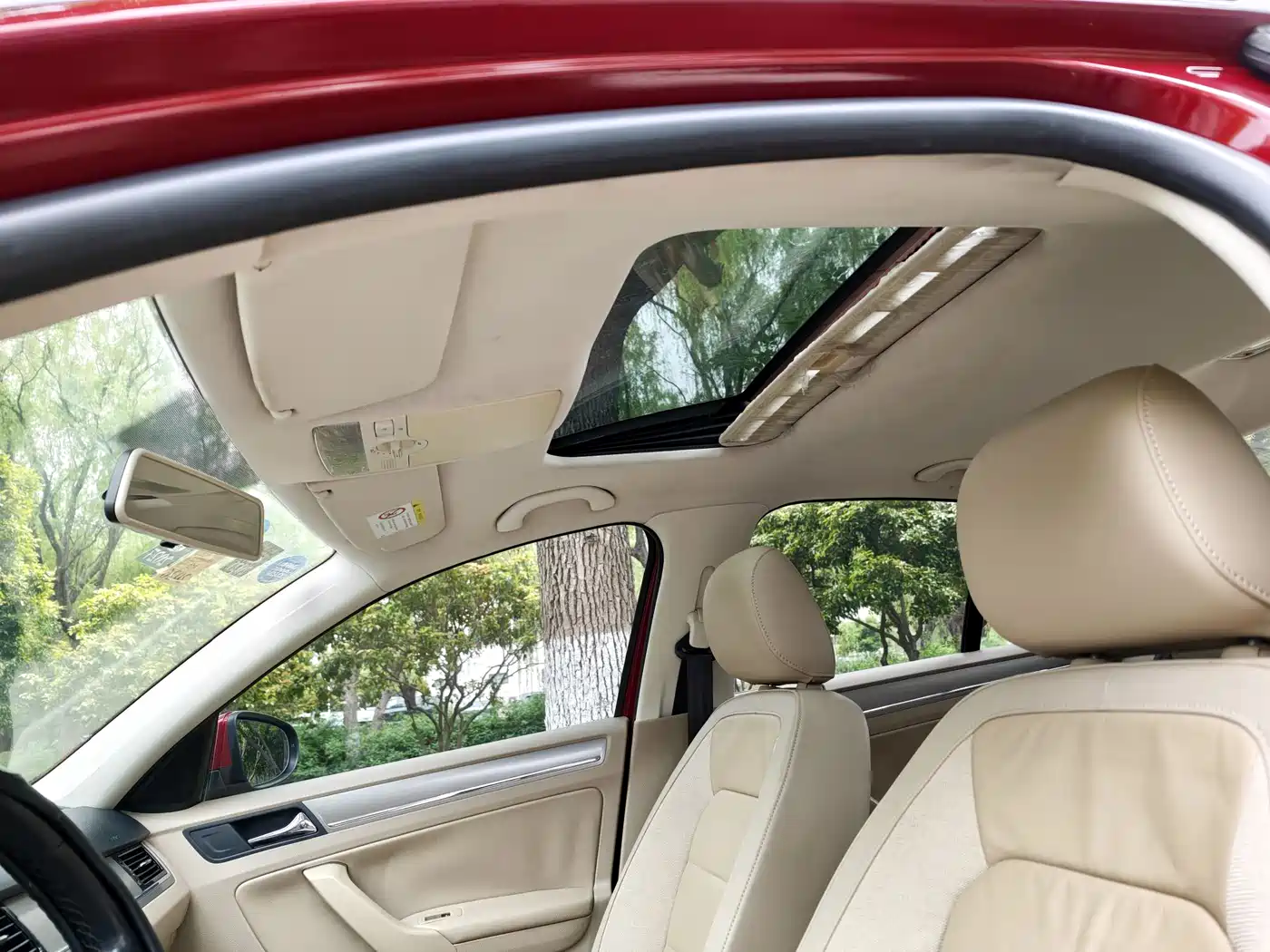 Volkswagen Bora 2014 1.6L Automatic Comfort Edition фото 9