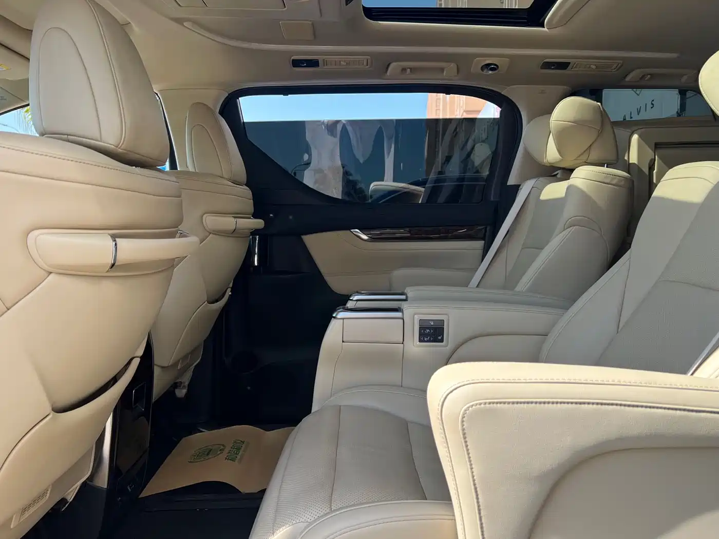 Toyota Alphard 2021 Hybrid 2.5L Luxury фото 13