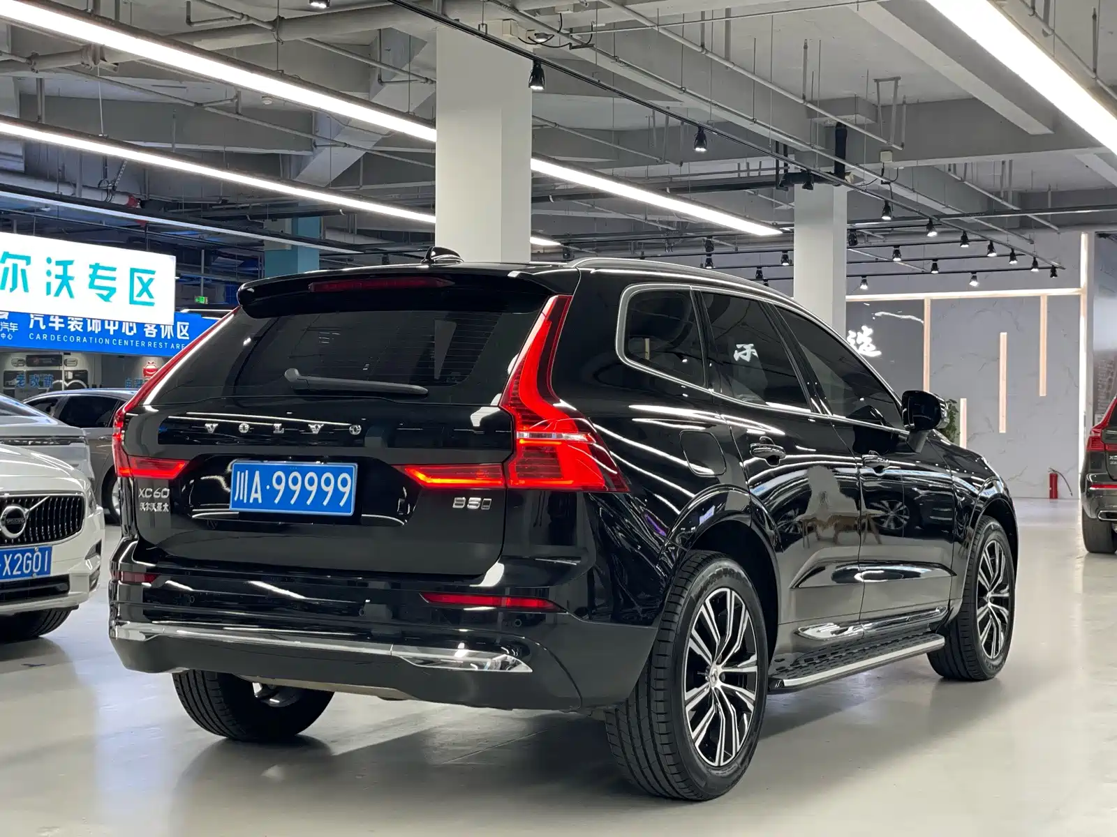 Фото 12 - Volvo XC60