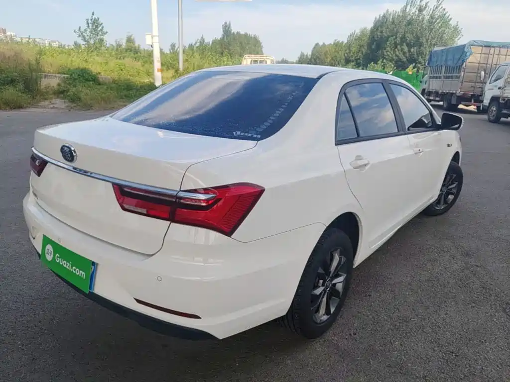 BYD Qin 2020 2019 1.5L Automatic Luxury Edition