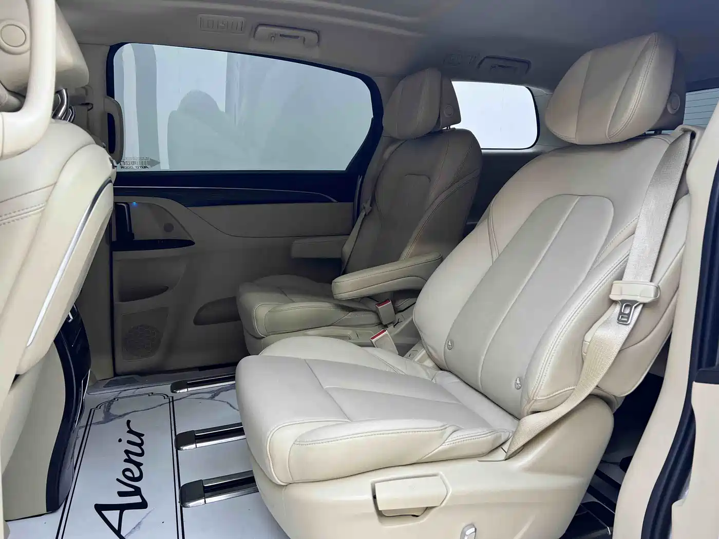 Buick GL8 2023 ES Landmaster Exclusive фото 12