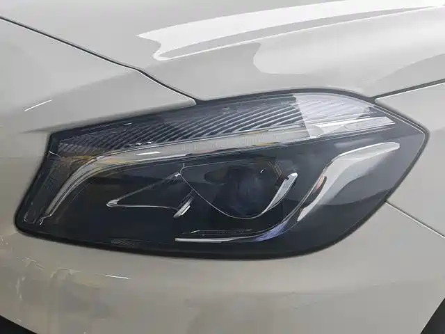 Mercedes-Benz A-Class (Import) 2016 A 260 Sport фото 13