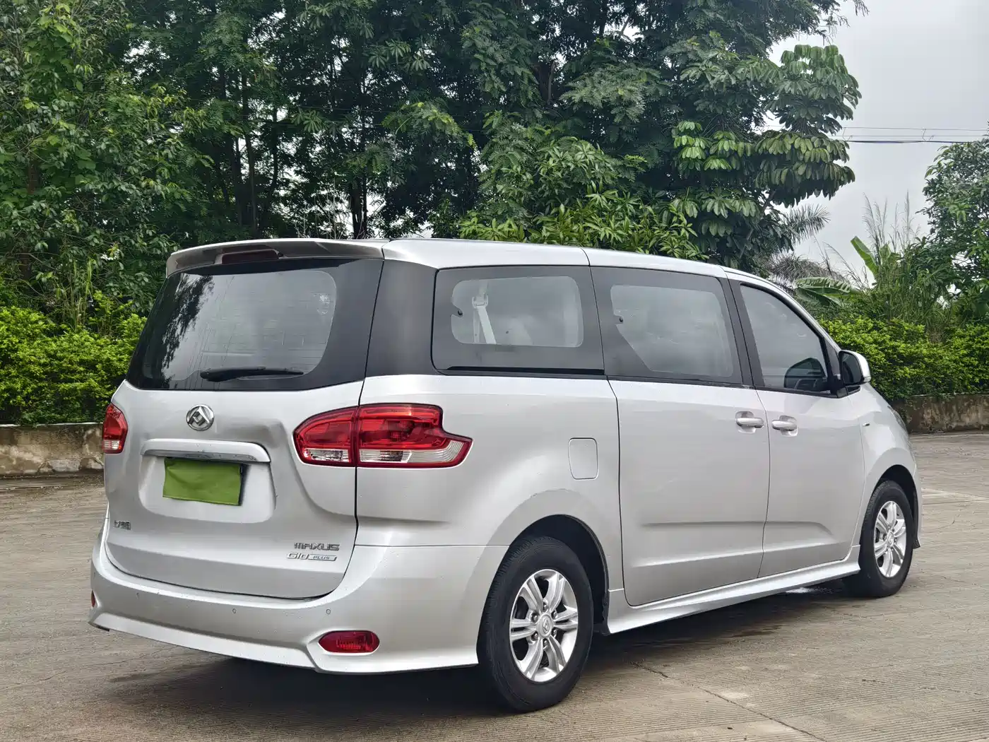 SAIC Maxus Maxus G10 2020 2019 Facelift PLUS 2.0T Automatic Elite Edition China VI