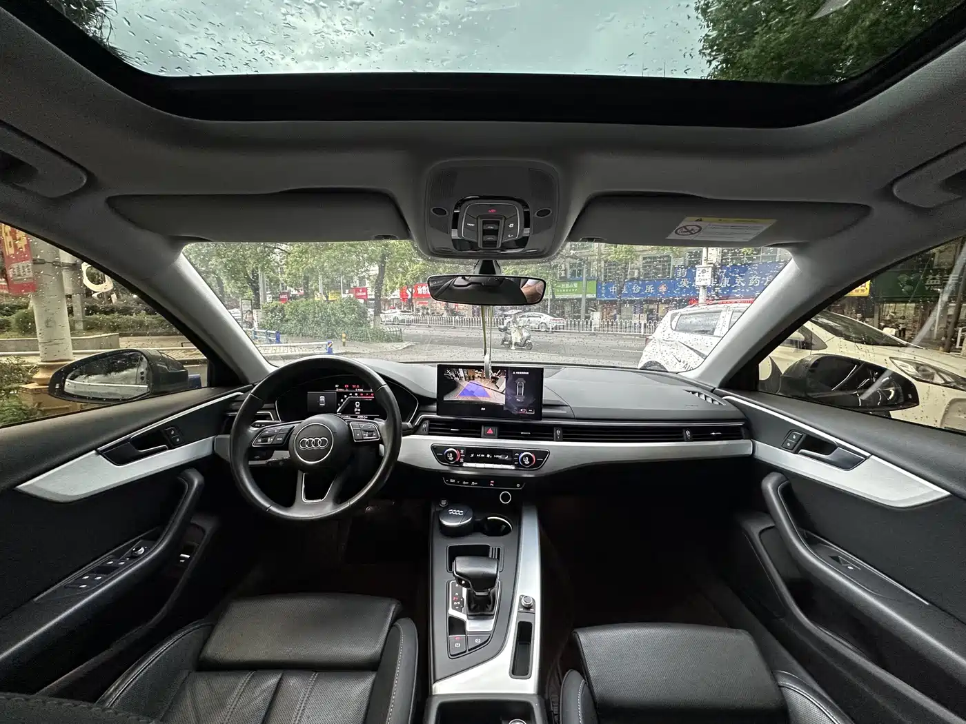 Фото 6 - Audi A4L