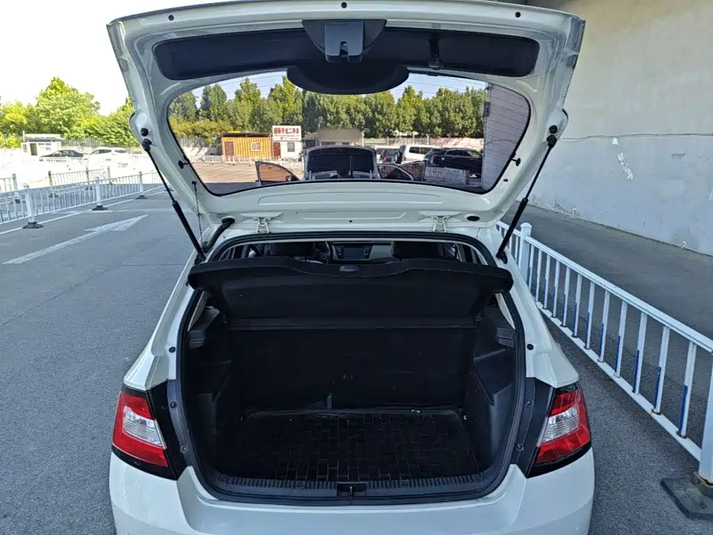 صورة 19 - Škoda Fabia